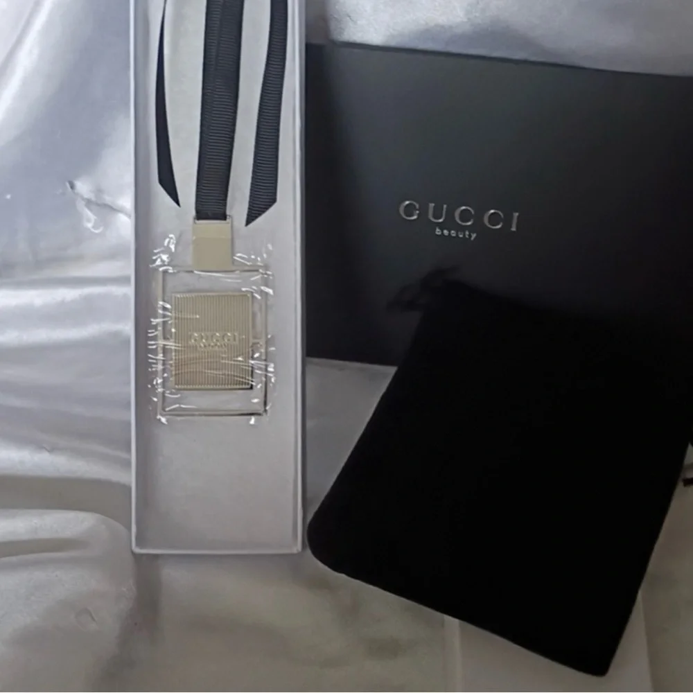New Gucci Bloom Charm Book Mark